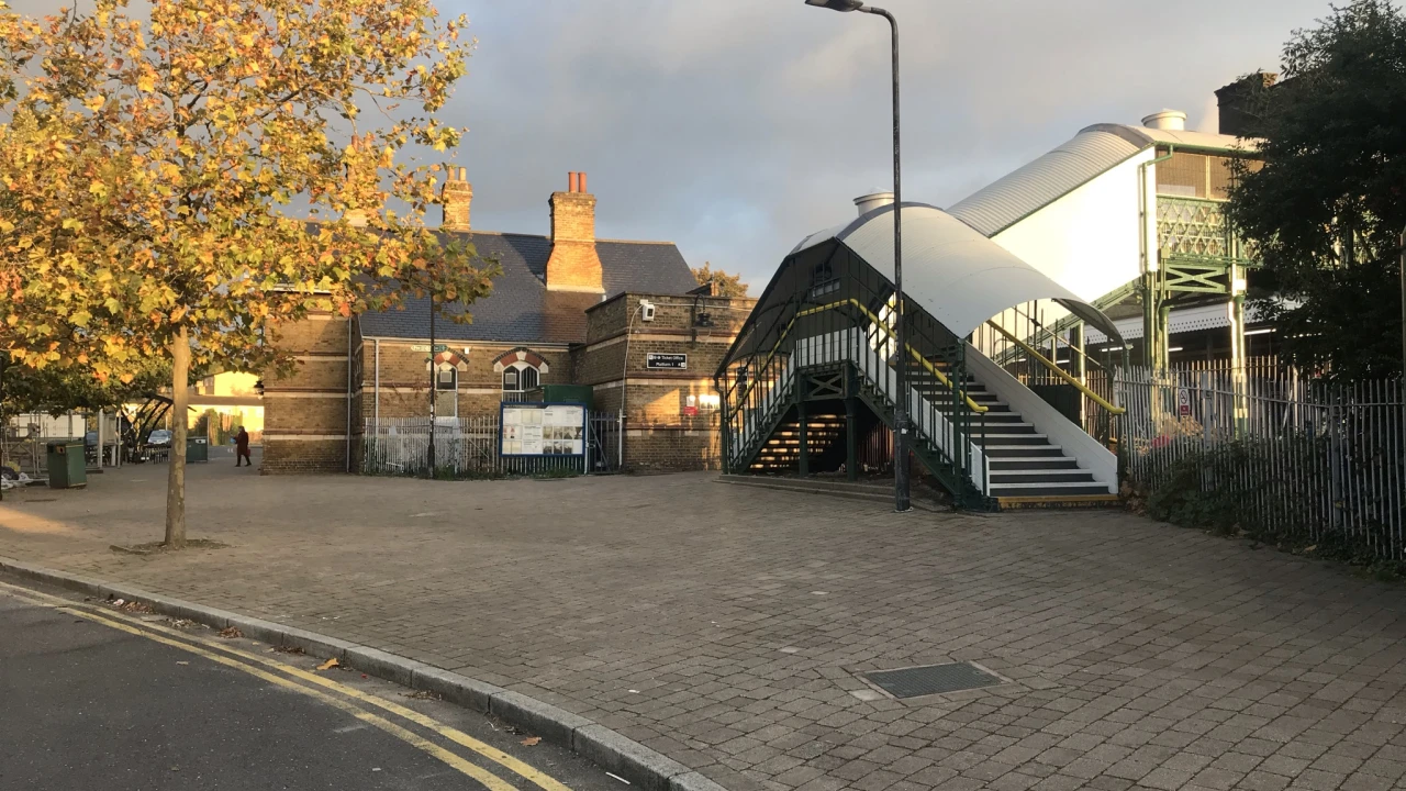 Penge East Station